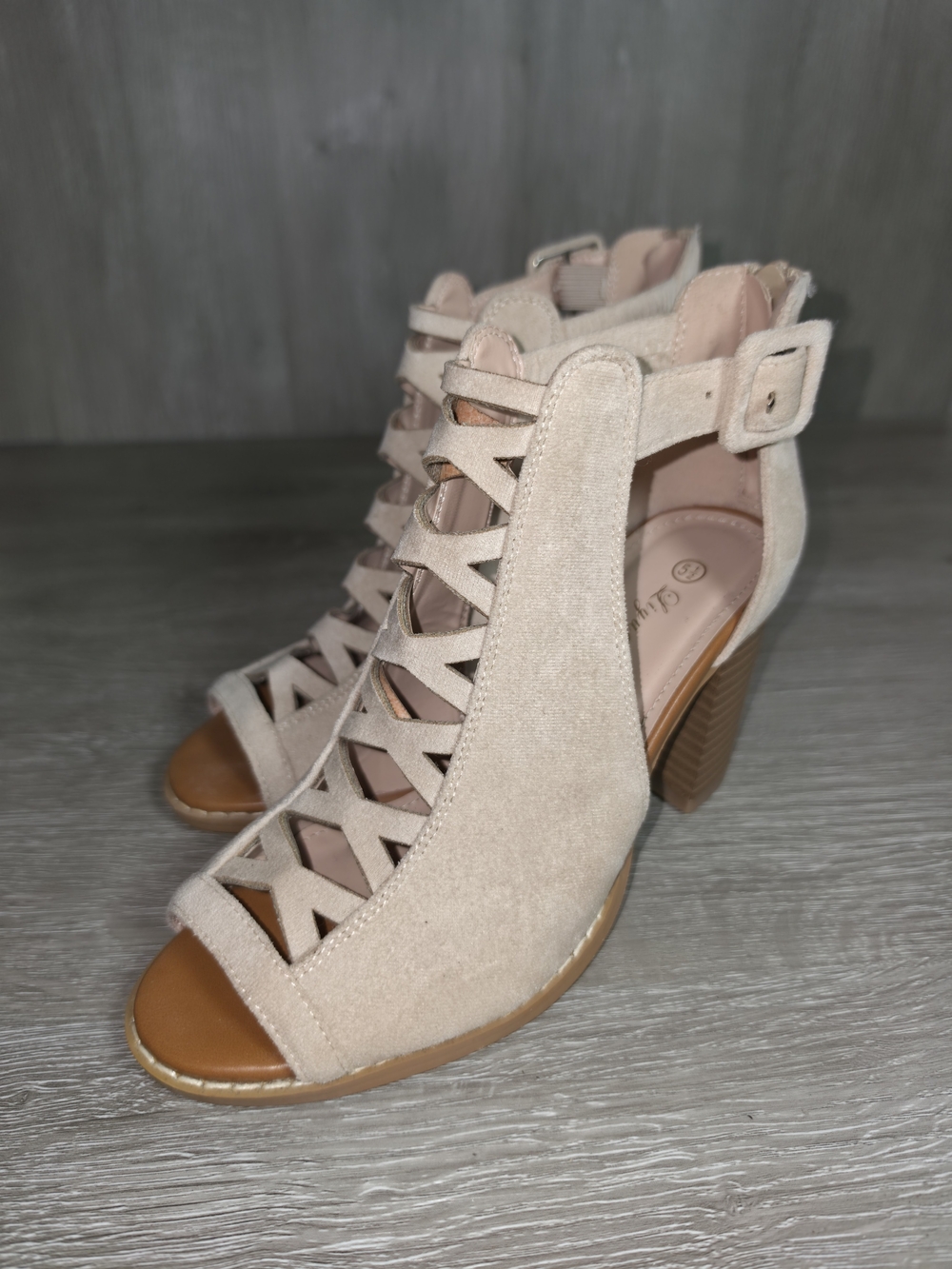 Liyuandian Platform Open Toe Ankle Strap Zipper Back High Heel Sandals Size 5.5